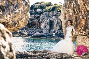 Hochzeitsfotograf Mallorca Bernhard Beise am Meer mit dem Brautpaar